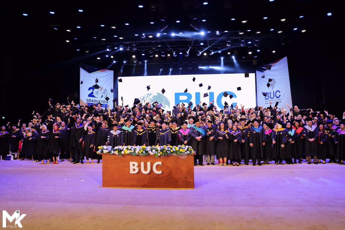 BUCnews_'s tweet photo. بعض اللقطات من حفل تخرج اول دفعة لجامعة بدر بالقاهرة بتنظيم كامل من طلبة الجامعة وبحضور كبار رجال الدولة. https://t.co/sHovnaXMWV