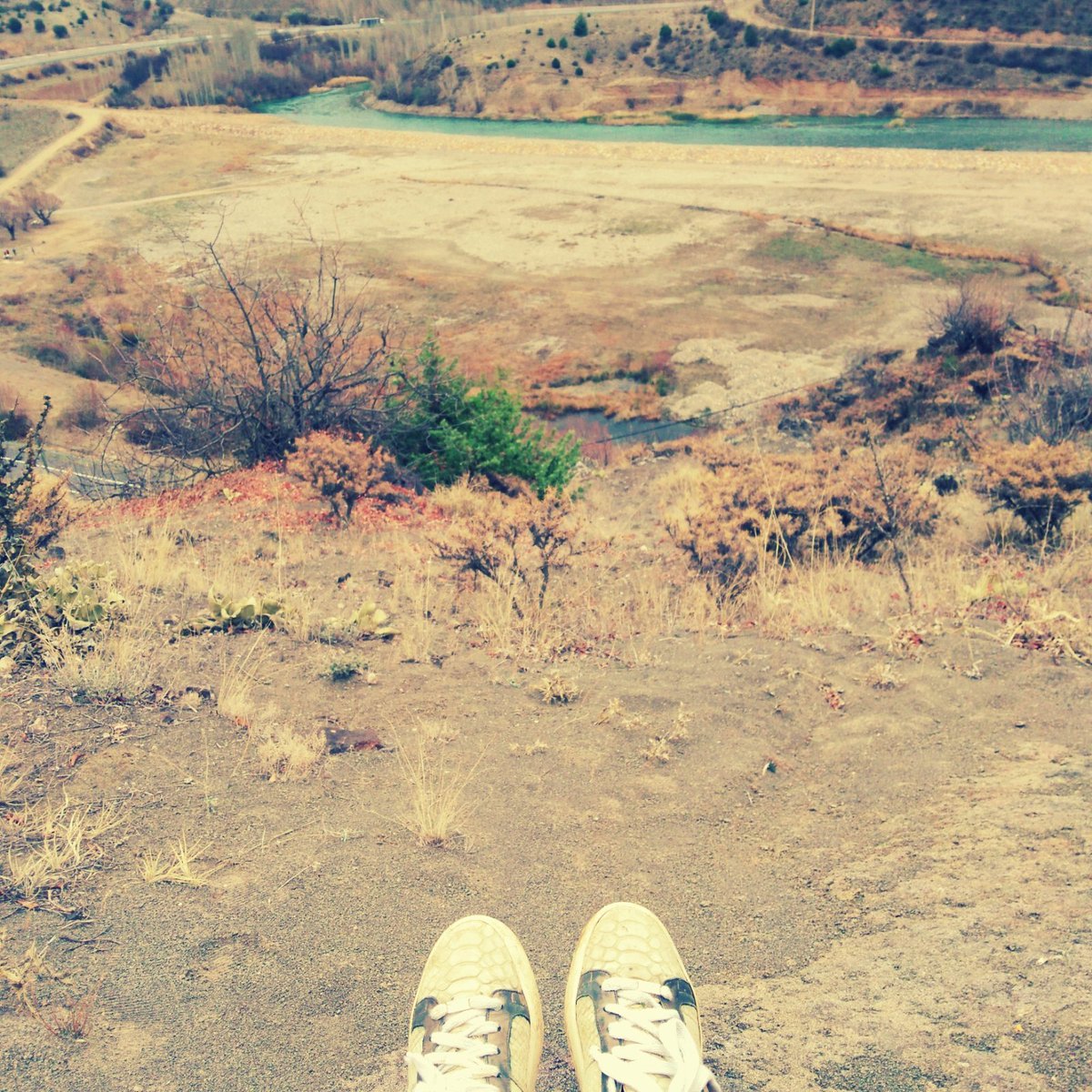 Tablosuna Güvenebileceğiniz Bir Resim çizin,zira karalamayı  Herkes Yapıyor .....