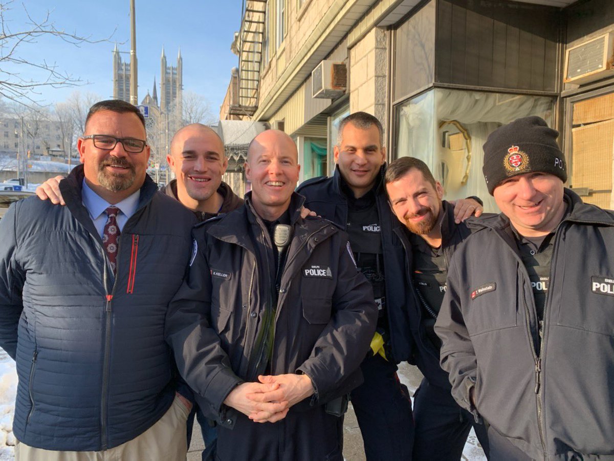 The #GuelphPoliceService Youth &amp; Crime Prevention Unit would like to wish all the #Guelph students a #MerryChristmas! 

And congrats to Sergeant Ross Keller on his retirement!

<a href="/ugdsb/">Upper Grand DSB</a> <a href="/WellingtonCath/">Wellington Catholic DSB</a> #GuelphProud #YouthCrimePreventionUnit #YCPU #PrideServiceTrust #GuelphPolice