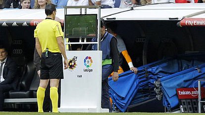 JLSanchez78's tweet photo. Esto es así. 
👇

@thibautcourtois: “Estoy a favor del VAR pero mi experiencia en el Mundial y la Champions es totalmente diferente que la sensación que tengo en España con el VAR” https://t.co/Uif6f0KEoC