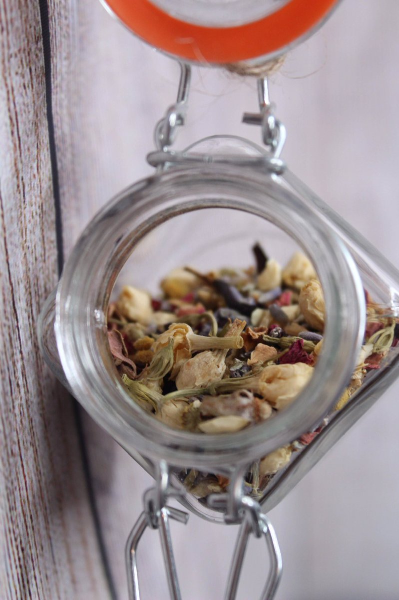 Businessbaec's tweet photo. NEW PRODUCT‼️

Yoni Steam Herbs🌿🌿💐🌺🌼

Our Yoni Steam Blend has over 15+ herbs‼️

Head over to https://t.co/oz4iG6Dh2G and catch them on sale‼️ https://t.co/gmGt3yWd4P