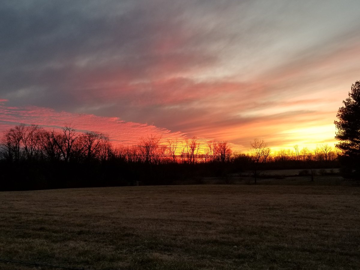 Alan Lafferty (@thealanator07) on Twitter photo Tonight's Sunset from Shelby County, KY. @WLKYJohnBelski <a href="/MarcWeinbergWX/">Marc Weinberg</a> @WHAS11Ben <a href="/WxStrong/">Hannah Strong</a> <a href="/Kentuckyweather/">Chris Bailey🌪️⚡️</a> @WLKYChris <a href="/jloganwxguy/">Justin Logan FOX 56</a> Tonight's Sunset from Shelby County, KY. @WLKYJohnBelski <a href="/MarcWeinbergWX/">Marc Weinberg</a> @WHAS11Ben <a href="/WxStrong/">Hannah Strong</a> <a href="/Kentuckyweather/">Chris Bailey🌪️⚡️</a> @WLKYChris <a href="/jloganwxguy/">Justin Logan FOX 56</a>