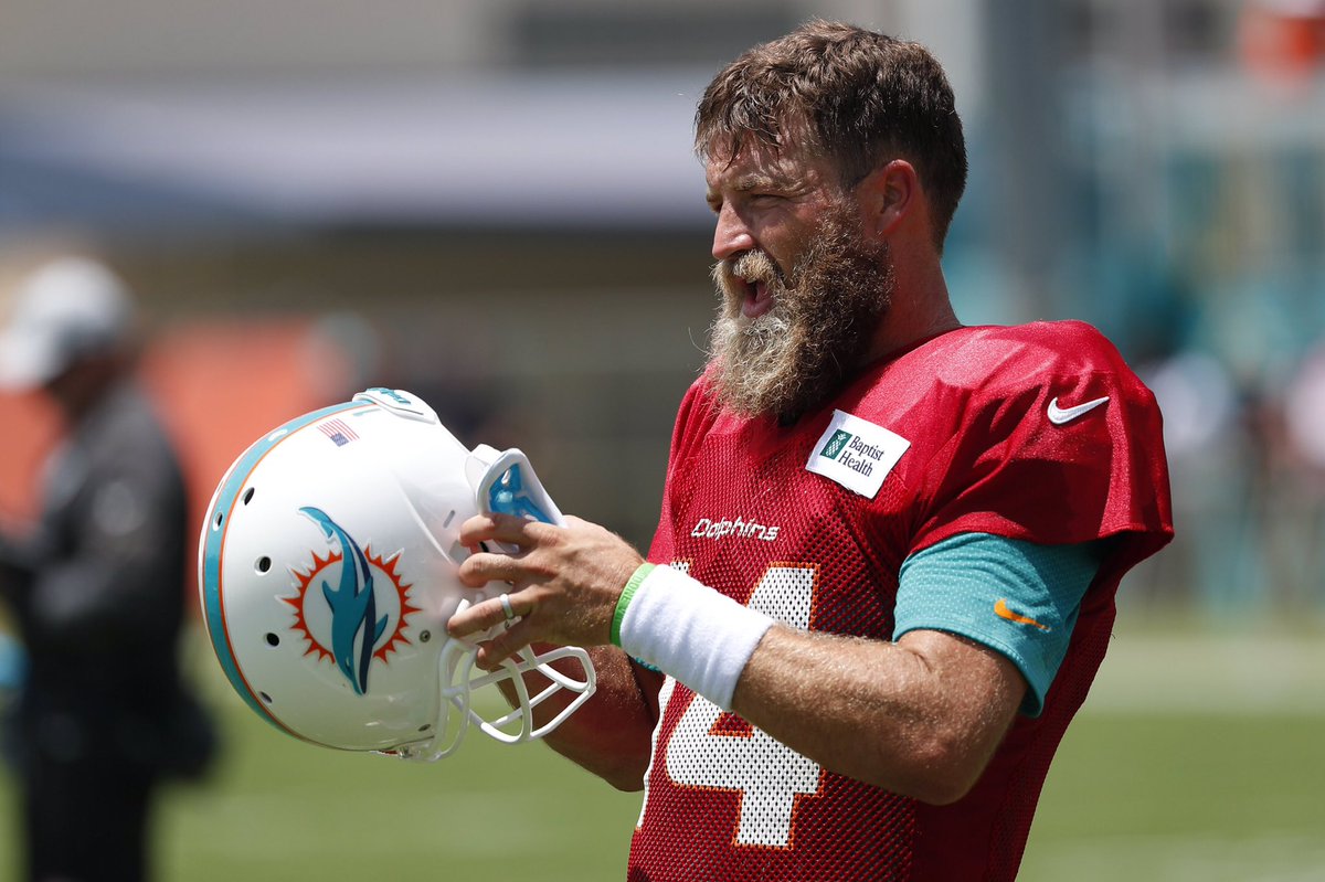 schadjoe's tweet photo. Dolphins win. Let’s talk about it. It’s a #PBPostLIVE w me and @tomdangelo44 https://t.co/ynD9x6XB8n https://t.co/50kUo81smC