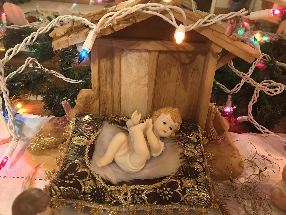 JesusHeals247's tweet image. How many nativity scenes do you have in your house?!? #ConventLife #NunFun #4thSundayOfAdvent
