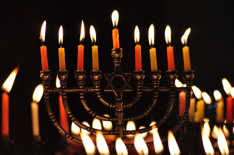 JewishMuseumIre's tweet photo. Wishing a #HappyHanukkah to all! #Hanukkah #Chanukah #irishjewishhistory https://t.co/wpe0QAvu5f