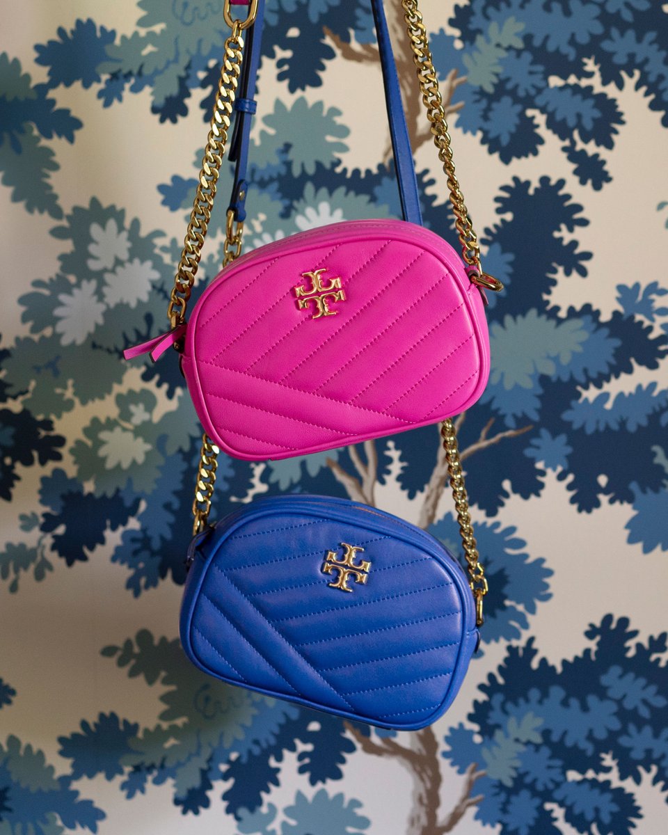 toryburch's tweet photo. Our Kira Camera bags – shop last-minute gifts at your local #ToryBurch store
https://t.co/tEuAzAx9Zc
#ToryBurchHoliday19 #ToryBurchinColor https://t.co/epyBtBwSBO