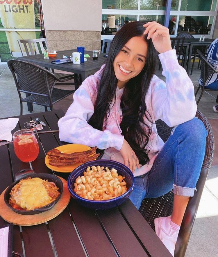 DrinkTheMonkey's tweet image. THIS is how good you can look and feel when you use #MonkeyStuff as your #recoverydrink! Test it out for your holiday fun 🎁
buff.ly/2YDNlH7