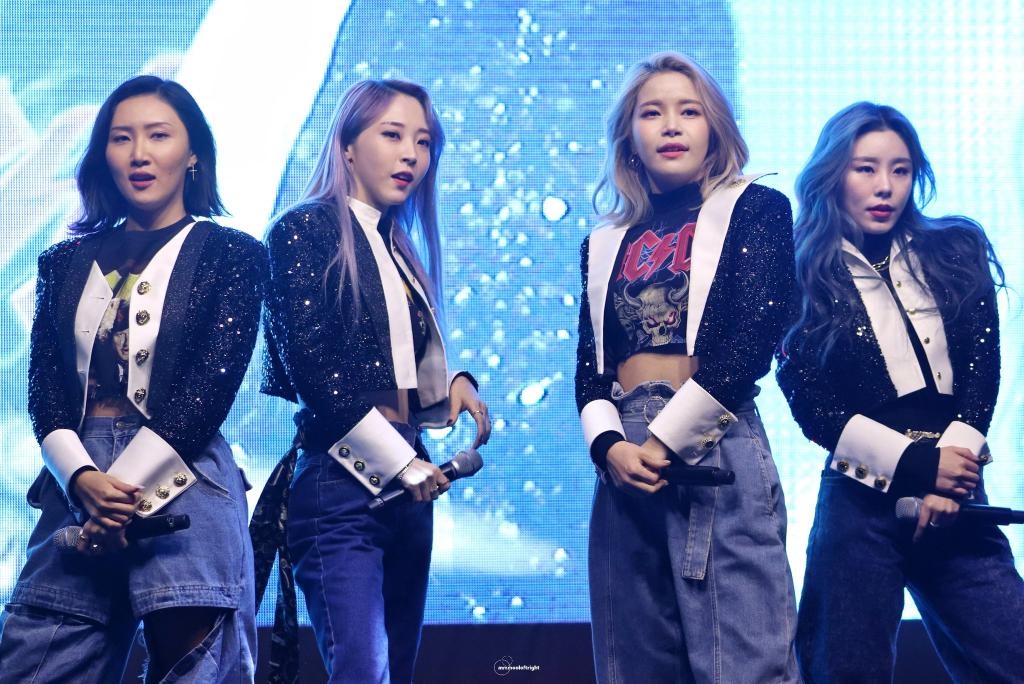 smwh4x4ever's tweet photo. #HIP6THWIN ๐๐๐๐๐๐โจ
#MAMAMOO https://t.co/UocM0HwHof