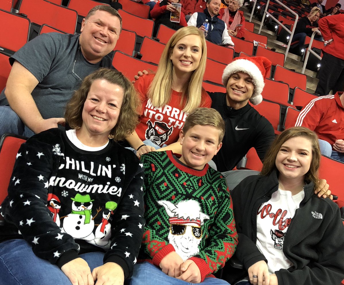 darajbailey's tweet photo. #StrengthInThePack https://t.co/XbBsctq5nx