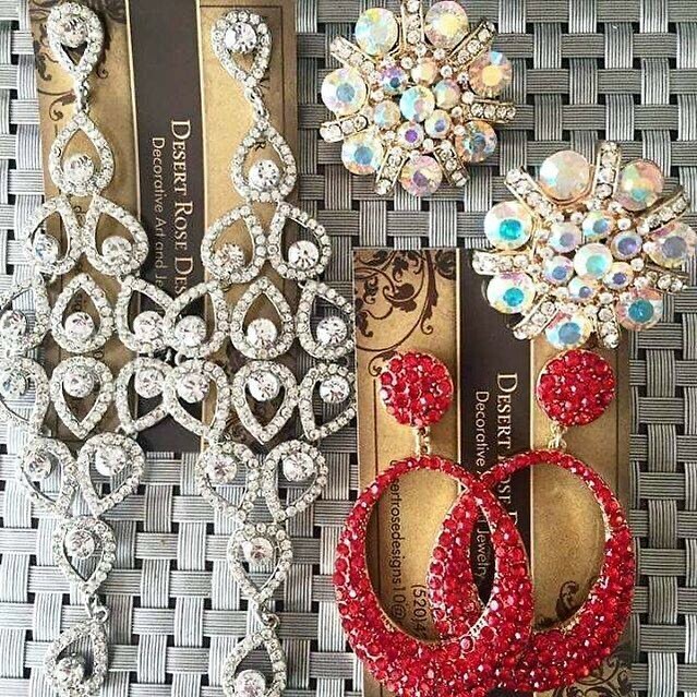 MissEstrellaAZ's tweet photo. Happy #sponsorsunday everyone! Thank you so much to @desertrosedesignsco for their incredible sponsorship and support of the Miss City of Maricopa Scholarship Organization!! Their jewelry is absolutely stunning and totally worth the investment. Tell them… https://t.co/o0koWz5wYk https://t.co/mLAsQ9h1DQ