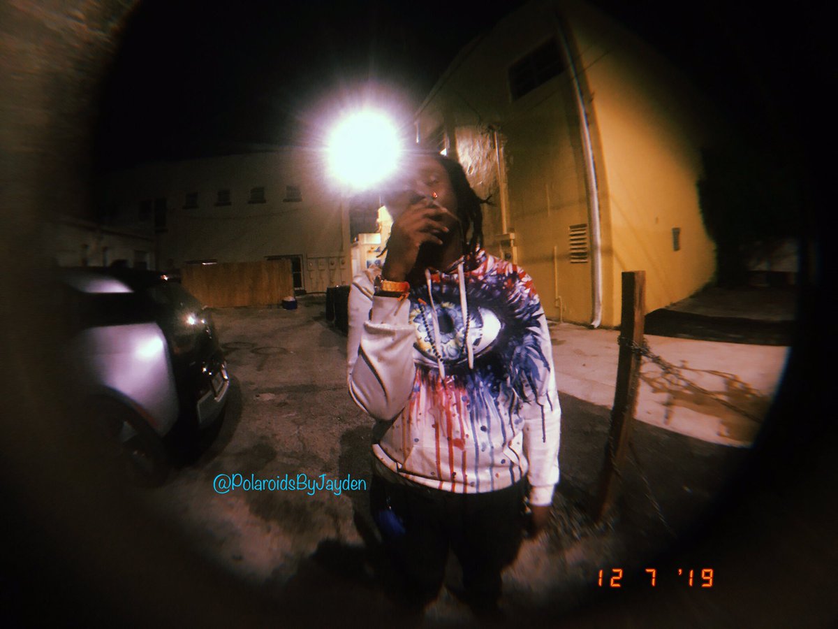 PolaroidsByJayd's tweet photo. Support me on IG #PolaroidsByJayden™ #CandidPhotographer #CandidsByJayden #Photography #JaydenOriginal #JaydenOriginals #CandidPolaroids #BasedPhotography #BasedGang #BasedCandids #PolaroidGang #Trap https://t.co/5d6igeGH4L