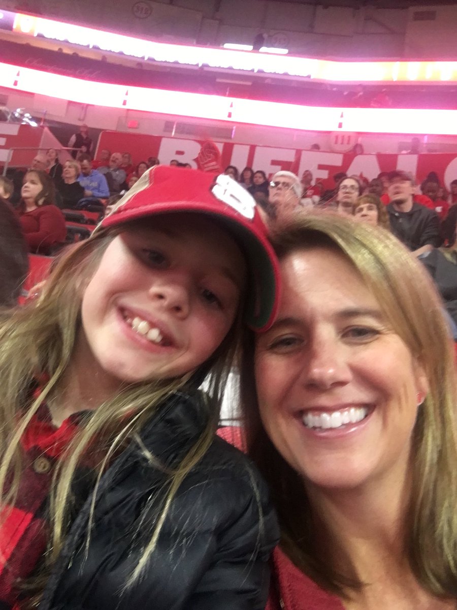 shaylarexrodeEd's tweet photo. Loving our Wolfpack!!#StengthInThePack https://t.co/ybjC0DUkDS