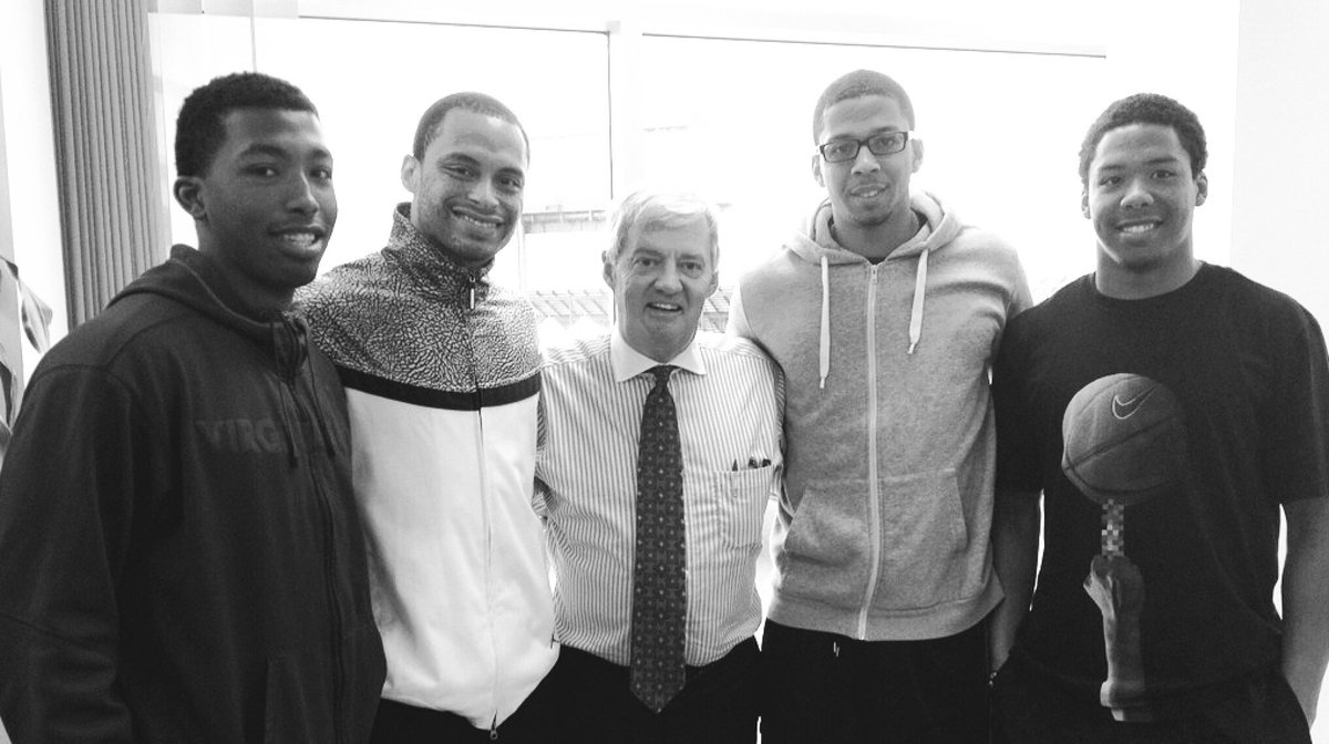 HokiesFB's tweet image. Fuller Fest 2.0 

Kendall (left) &amp;amp; Kyle (right) will square off tonight on @SNFonNBC 

👉🏽 vthoki.es/NFL16-19 

#LPD 💼 | #NFL100