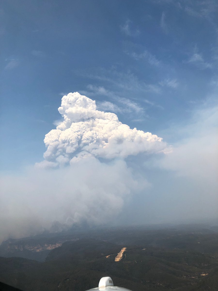 BLMFire's tweet photo. .@forestservice’s Matthew Petersen shares fire behavior views over the #GreenMountainFire in New South Wales, Australia. #NSWfires #AustraliaFires https://t.co/3fT0lGhFyn