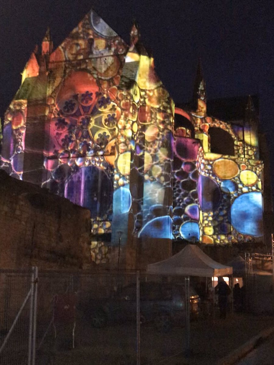 JustBirot's tweet photo. Très belle soirée ce soir à St Maixent l’Ecole. Les « faites des lumières » ont encore brillé !! Bravo aux bénévoles et aux équipes pour ce beau spectacle !! @DeuxSevres #faitesdeslumières #saintmaixent #bougetaville https://t.co/pNOOl3fVuO