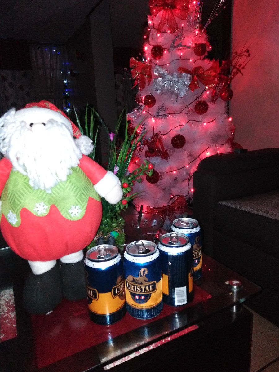 kissblue17's tweet photo. 🤗🍺🍺🍺Amistad pura purita #Psicologas #CientificaDelSur los adoro carajo gracia, gracias por esos momentos, #ChocolAlcohol 🤭🤭🤭💪👌👌👌 https://t.co/hO7jQxowFL