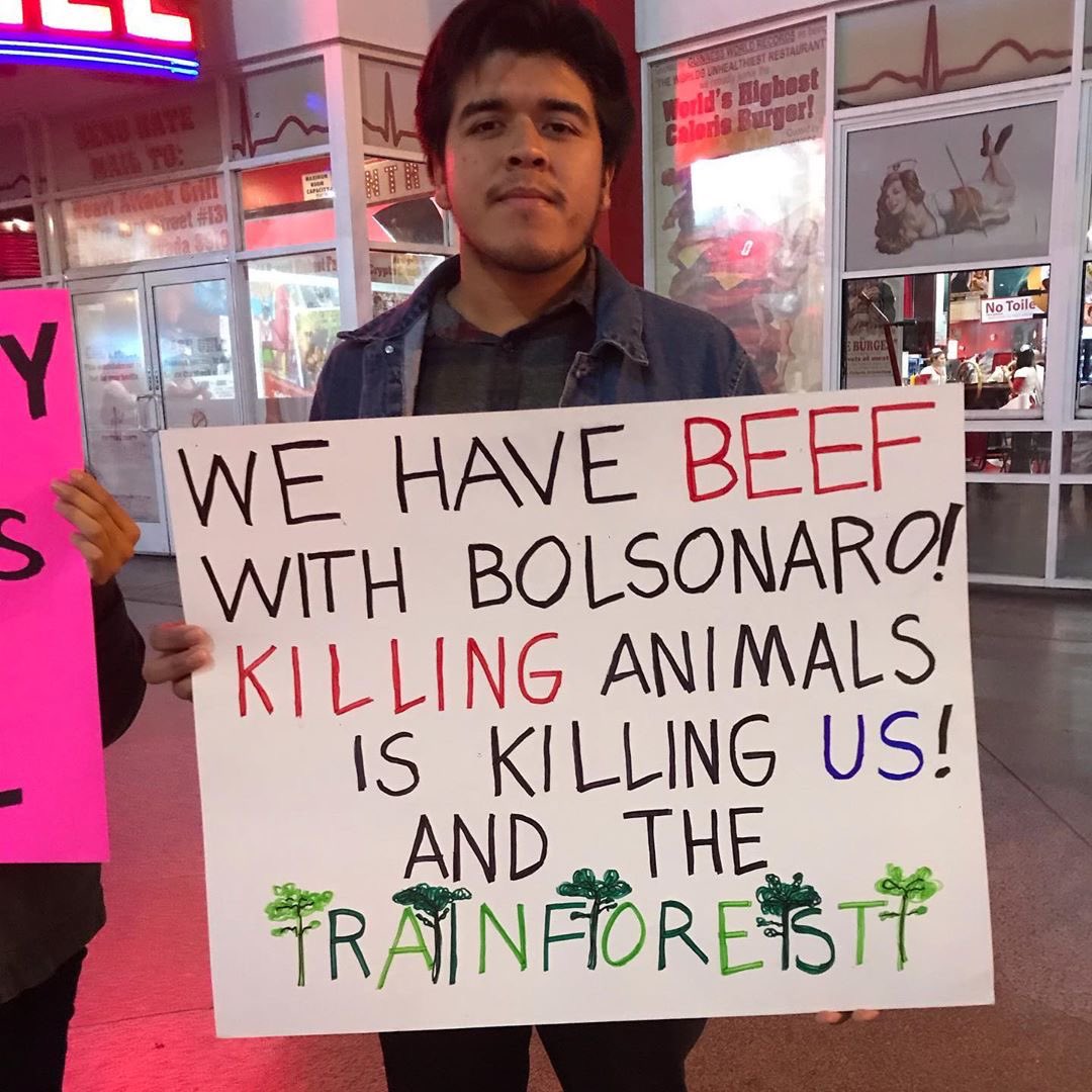 climatesavemvmt's tweet photo. 12/12 Don’t eat the Amazon protest ✊🏽🌳⠀
⠀
Take action!! ⠀
⠀
✊ @LVClimateSave
⠀
Start your own Climate Save group, email savemovementinfo@gmail.com for info⠀
⠀
Join our global campaign to save the #Amazonrainforests.
#climatechange https://t.co/crLeKXHxxE