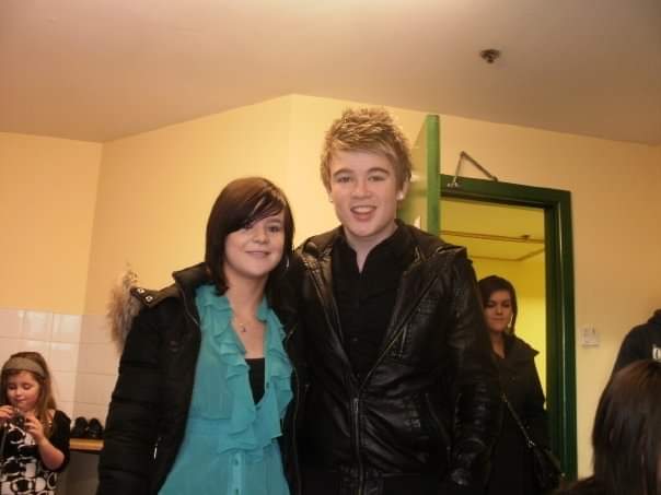 Eimzness's tweet photo. Me and @EoghanQuigg92 back in 2009 turning on the Xmas lights in Monaghan! It paid being Santas elf 🤣 https://t.co/1aUURAVHiG