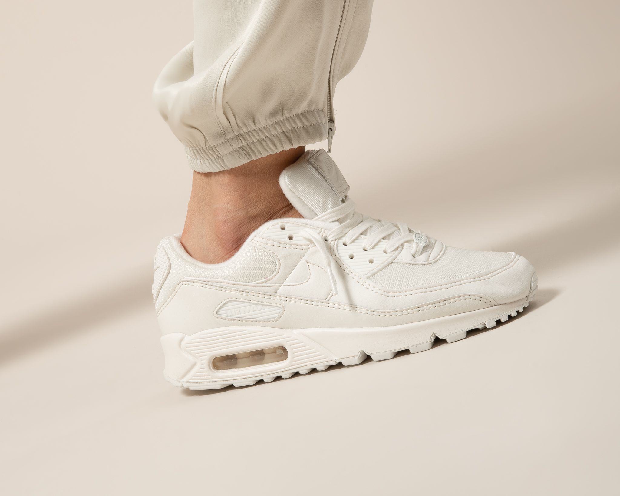 Titolo on Twitter: "#outNOW the Nike Air Max 90 NRG "Sail" debuts in the  new, recrafted shape 🔎 that gets very close to its original form from  1990.⁠ L i n k