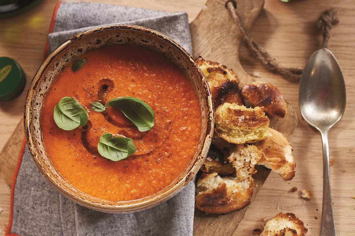 Fresh Tomato Soup Recipe with Olive Oil and Rustic Croutons - godairyfree.org/recipes/fresh-… via <a href="/GoDairyFree/">Go Dairy Free</a> #dairyfree #soup