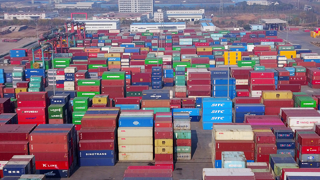 CGTNOfficial's tweet photo. #BREAKING China will levy temporary import tariffs on more than 850 items starting Jan. 1 with rates lower than most-favored-nation tax rates as part of a tariff adjustment package announced to boost high-quality development of trade https://t.co/Un1EnmFCBe