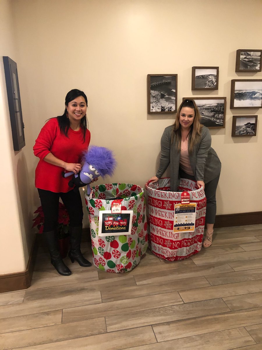 Bri_Hayes_DRI's tweet photo. It tis the season for giving! 
Team RBR is giving back to the local food bank &amp; of course we could not forget Toys for Tots! #TeamRBR #givingback #helpinghand #localcharity #ToysForTots #careerofchoice #Decembertoremember @LeahEspinueva @KevinO__Neill @_JoeEmma @SEDRICWASHINGT7 https://t.co/ZlLoumReK8