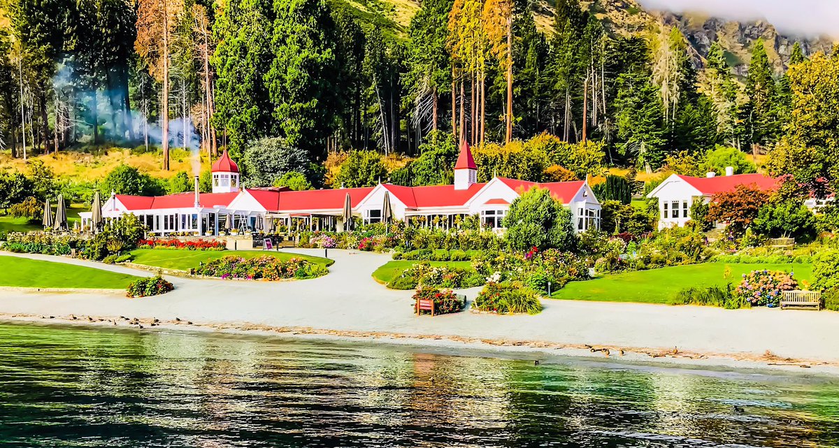 QueenstownTaxis's tweet photo. Smashing warm, calm, dry weather. Just in time for festivities to begin!
Get out and about - hiking, biking, fishing, golfing, eating, wine tasting, sailing across the lake.  Looking magnificent today!
Come with us
Make your own adventure 
#queenstownnz #realjourneys #tssearnslaw https://t.co/jBfSGY5MpW