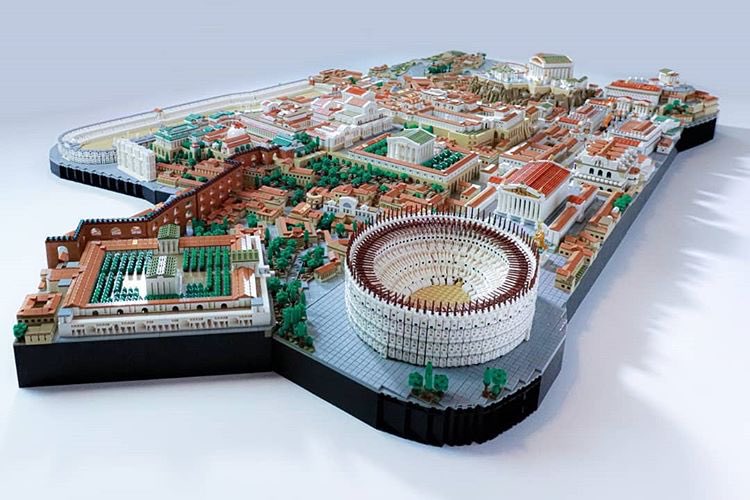 I’ve been interested in Lego for about five years now, and in that time nothing has impressed me quite like this brand new build of Rome in the time of Constantine. I’m sitting on a plane, so I will take my time and show it off properly. 1 of 8