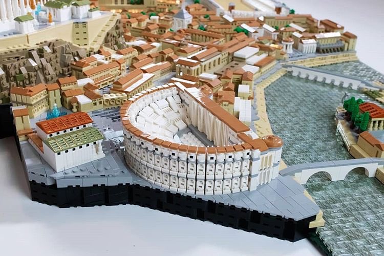 Down by the Tiber River, one can see the warehouse district and the small round Temple of Hercules that stood in the Forum Boarium. The second shot shows the Theatre of Marcellus and the bridges of Frabricius and Aemilius. From above, Tiber Island can clearly be seen. 5 of 8