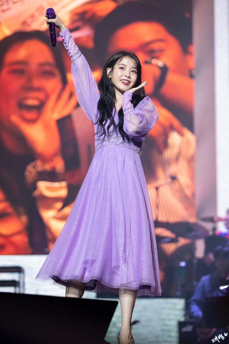 smolbeanjieun's tweet photo. 화려한 옷을 입은 우리 공주💜☁️
@_IUofficial @iuphils ~ https://t.co/kO7JhV854c