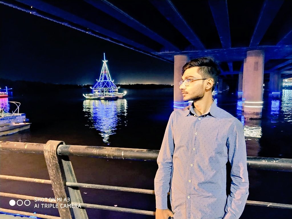 RaheelRashid11's tweet photo. #pakwheelsautoshow
@PakWheels https://t.co/YXohdLOWHT