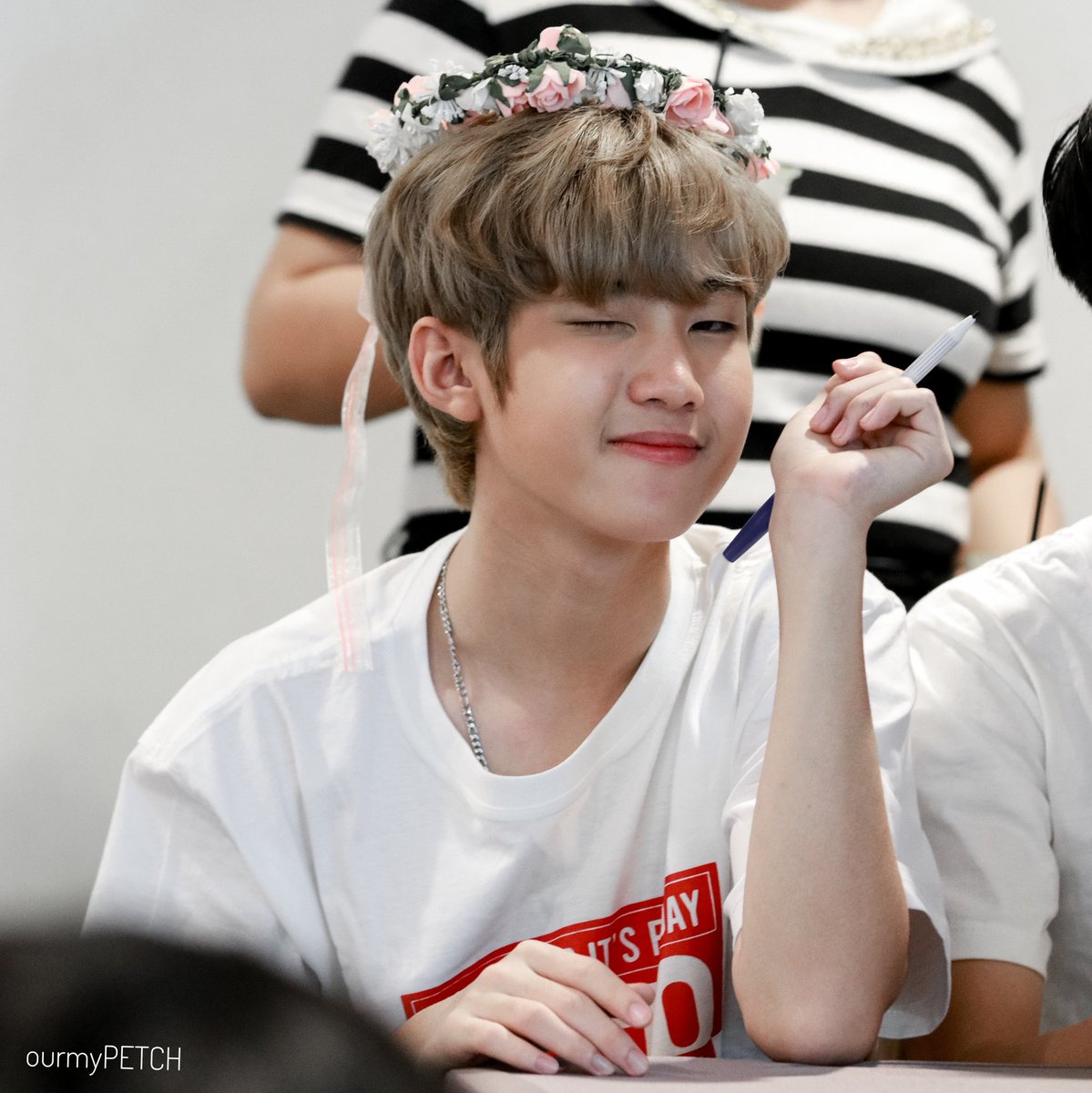 ourmypetch's tweet photo. Wink~ 😉✨

@petch_spn 
#petch_spn
#TGIFtheseries https://t.co/zVbr1u4KAu