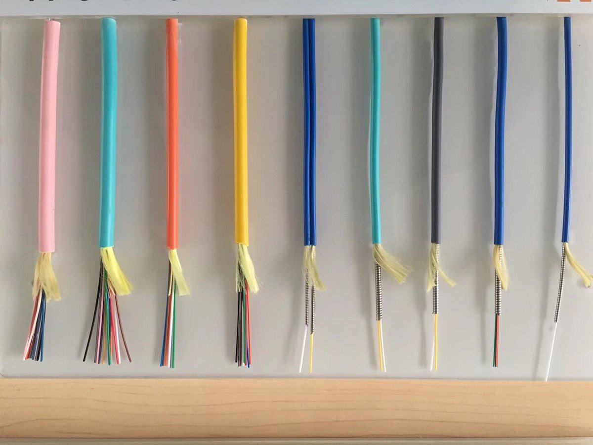 Sophia_soar's tweet photo. 2 Cores #Indoor/OutdoorCabe at #SoarTelecom available #Single-Mode/Multi-Mode (65.2/125) with Min-Bend Radius Installation (2 #Fiber Count) <6.6 ,Max.Attenuation(3.5/1.5)dB/KM,at #850/1300nm #OpticWavelength,More quality-cost saving will be done to be partnered with #SoarTelecom, https://t.co/SNlbIkkcxl