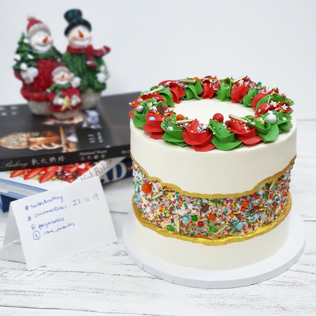 itsme_amandaz's tweet image. I enjoyed baking this for my good friend where I will be travelling it down to them on Christmas eve to the west of scotland. #faultline Inspired by @DrOetkerBakes 
#twitterbakealong #christmasbakes @Rob_C_Allen @thebakingnanna1