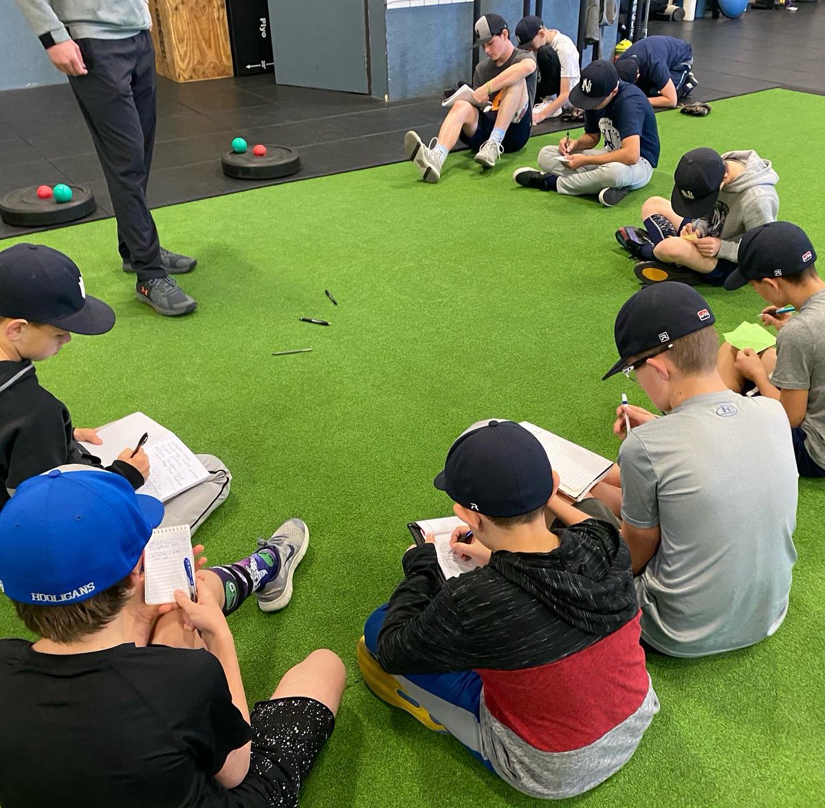 mike_mccarthy17's tweet image. “My question for all of you is ‘how are you going to show your gratitude and love for your family this holiday season?’”

“Buy them a gift?!?”

“Good idea...could you write them a letter telling them all the things you appreciate them doing for you?!?”

Commence eye rolls 🤦🏼‍♂️