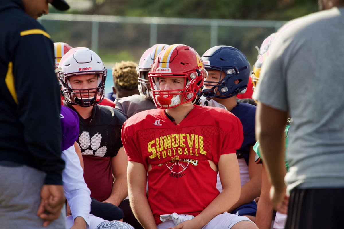 SDFNLMagazine's tweet photo. Back at it on Monday #sdfnlallstar19 #redstarz #bluestarz come support your teammates. Last game of the year. https://t.co/TIeBWe38T7