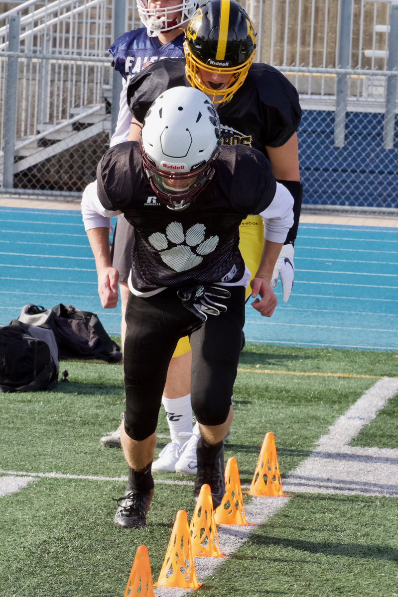 SDFNLMagazine's tweet photo. Back at it on Monday #sdfnlallstar19 #redstarz #bluestarz come support your teammates. https://t.co/LN0jFN1c4l