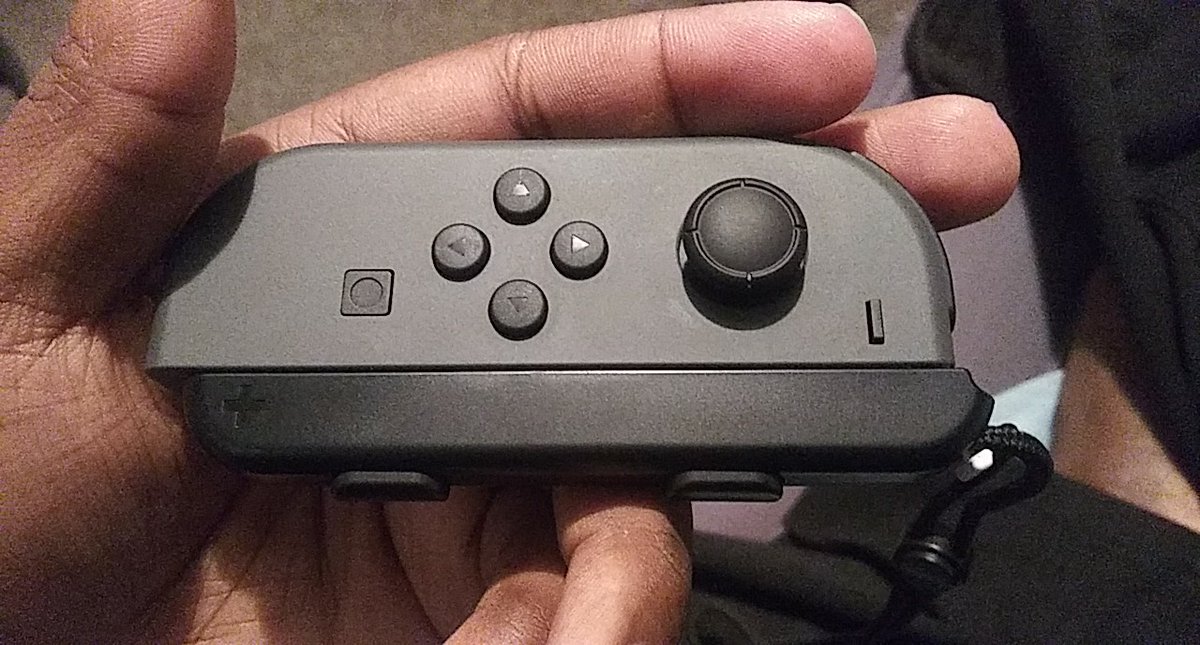 CJ_Toyger's tweet image. ...help... I fucked up I fucked up I fucked up I fucked up I fucked up... HELP! I just started playing to 😭 #NintendoSwitch #gamehelp i don't wanna lose this controller so soon