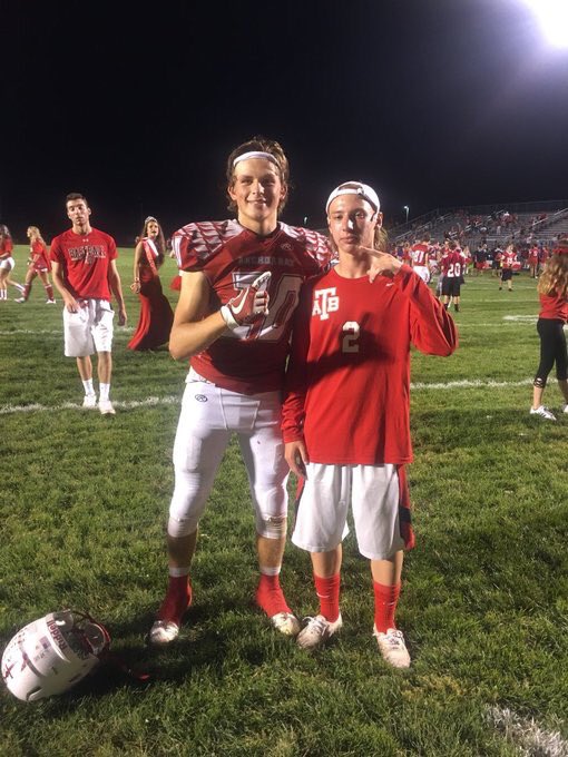 ZBonk's tweet photo. Happy birthday Ansted you dawg hope you’re having a good day brother see you soon🔥🐶🌊🙈 https://t.co/2uTTADmaMX