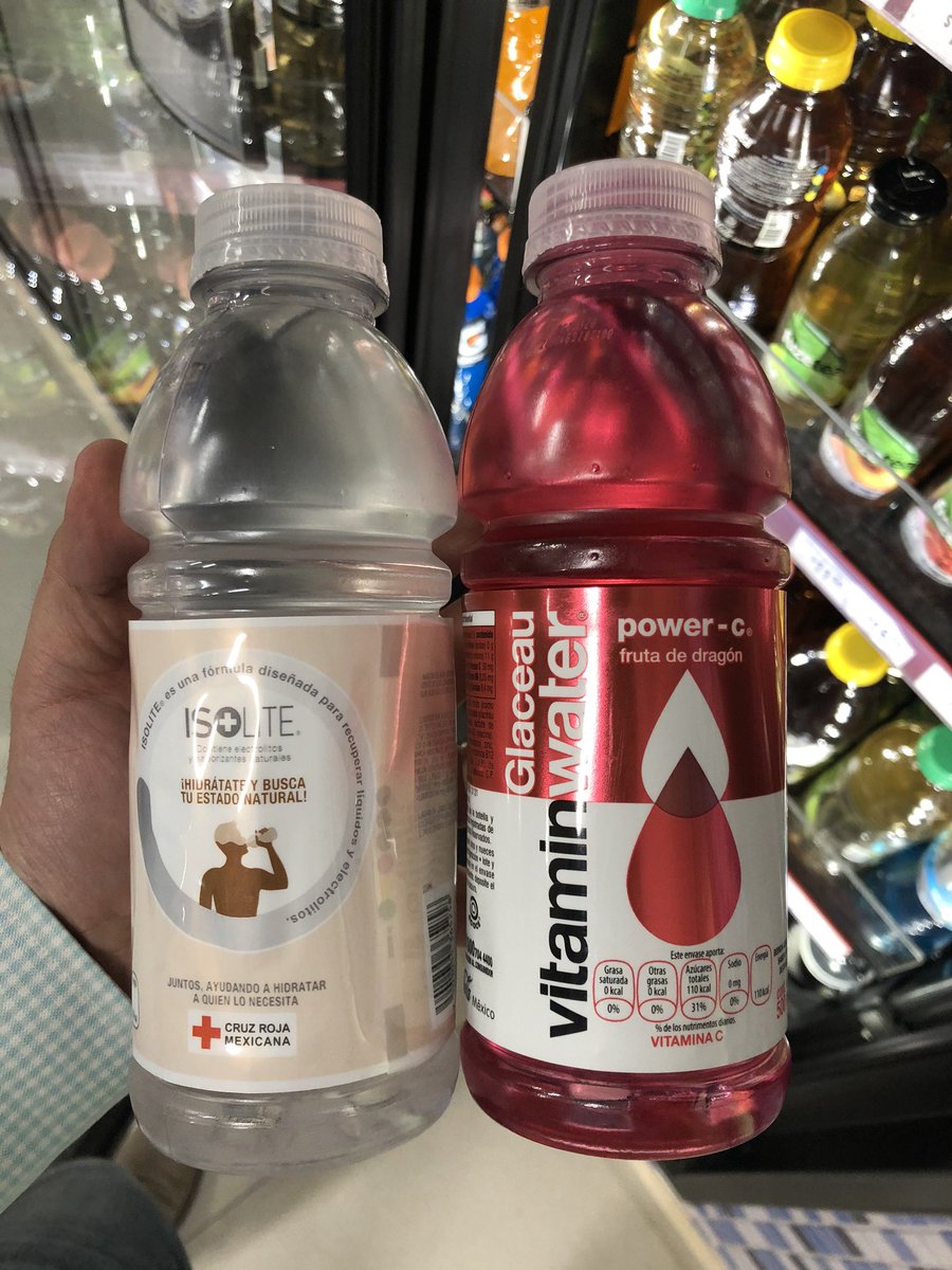 pimporeal's tweet image. Tengo más hueva que el que diseño la botella para #ISOLITE @CocaColaMx #LazyDesign @vitaminwater