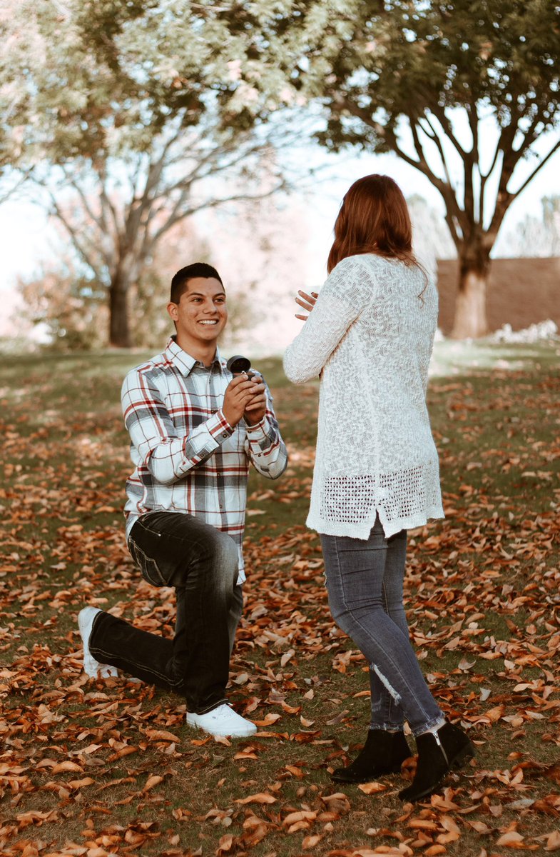 BKeeeton15's tweet photo. SURPRISE! He finally asked and of course I said YES!🥰

Photo cried: @sc0rpmom https://t.co/lNi7okUWtf