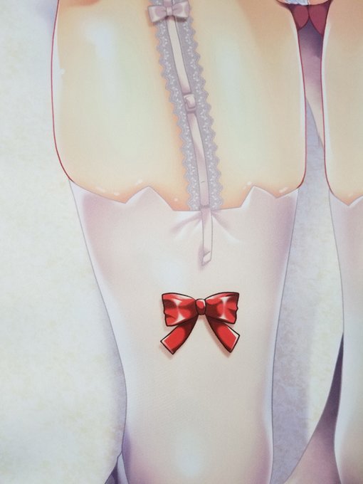 @fgf_web 太ももむっちり♥透け表現お肌のなめらかさ、赤青のぱきっとした色もとても綺麗です😄 