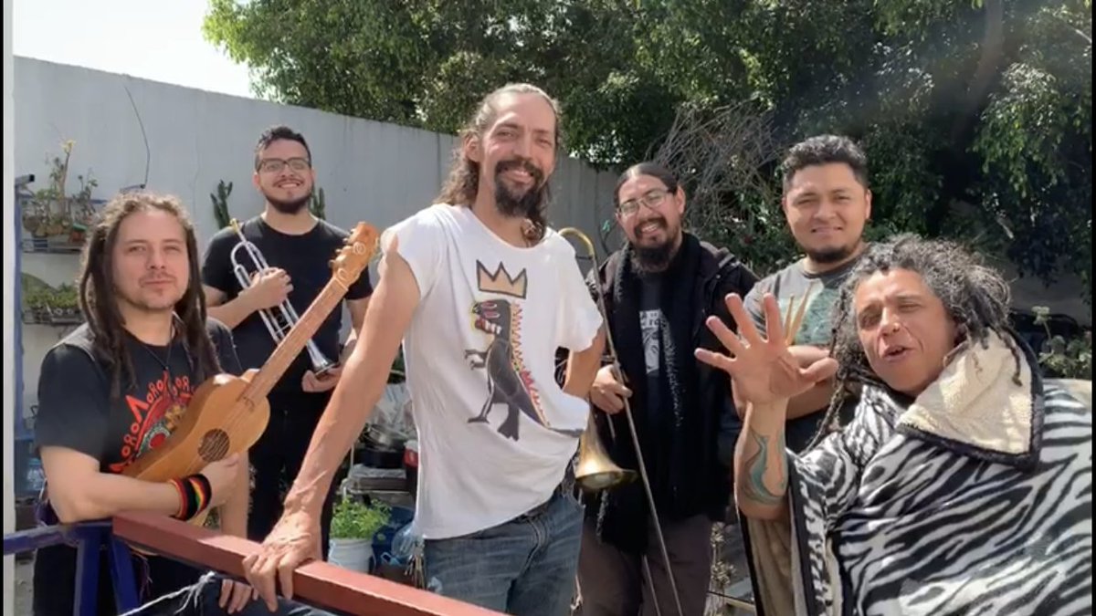 losrastrillos's tweet photo. Amigos, se nos ocurrió cerrar el 2019 con un álbum fotográfico, ¿nos ayudan a armarlo?
Solo tienen que compartirnos en los comentarios sus mejores fotos de este aniversario #Rastrillos30 ✌🏼 https://t.co/9KfxUjkU3g