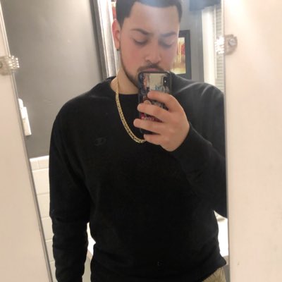 AlexVelez98's tweet photo. #NewProfilePic https://t.co/hYqiI4Fzce