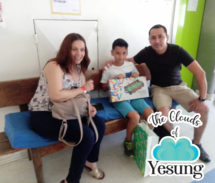 thecloudsofys's tweet photo. Proyecto solidario a nombre de @shfly3424 

☁️Muchas muchas gracias a tod@s quienes ayudaron fue un día hermoso 💕

♥️ #Yesungsolidarityprojectchile 
☁️#Yesungsoloconcertchile  #KPOP #SUPERJUNIOR #kpopchile #Yesung https://t.co/SAPHnxX7F3