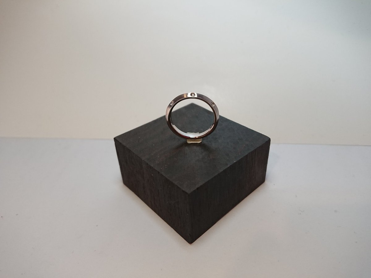 i_v_925craft's tweet photo. second marriage ring
#marriagering #secondmarriagering
#Pt900 #handmade #ハンドメイド https://t.co/W9Et8CjQGP