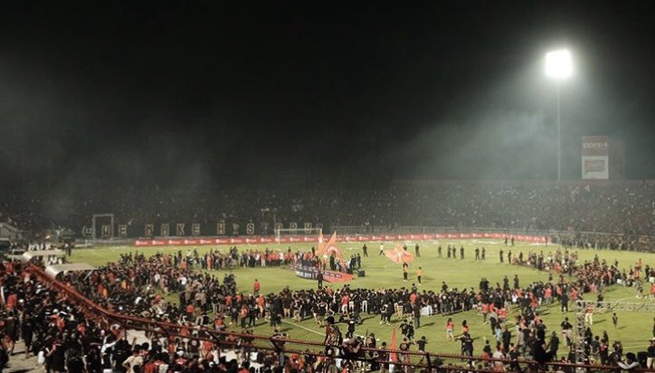 Northsideboys12's tweet photo. Sejatinya cinta yang kami persembahkan hanya di atas tribun, dan tanpa alasan apapun hanya tribun yang menjadi tempat untuk kami merayakan semuanya~
STAND YOUR GROUND! https://t.co/y2PJEfWSUb