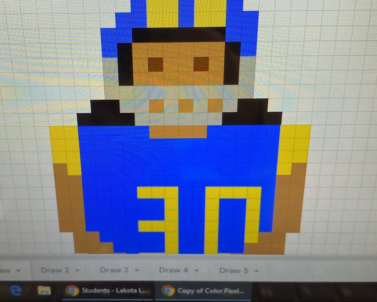 ElemTechTeach1's tweet photo. @TG3II 4th grade student in Cincinnati, Ohio created this pixel art image of his favorite football player. Can you guess who it is? https://t.co/Kfn3U9h4pZ