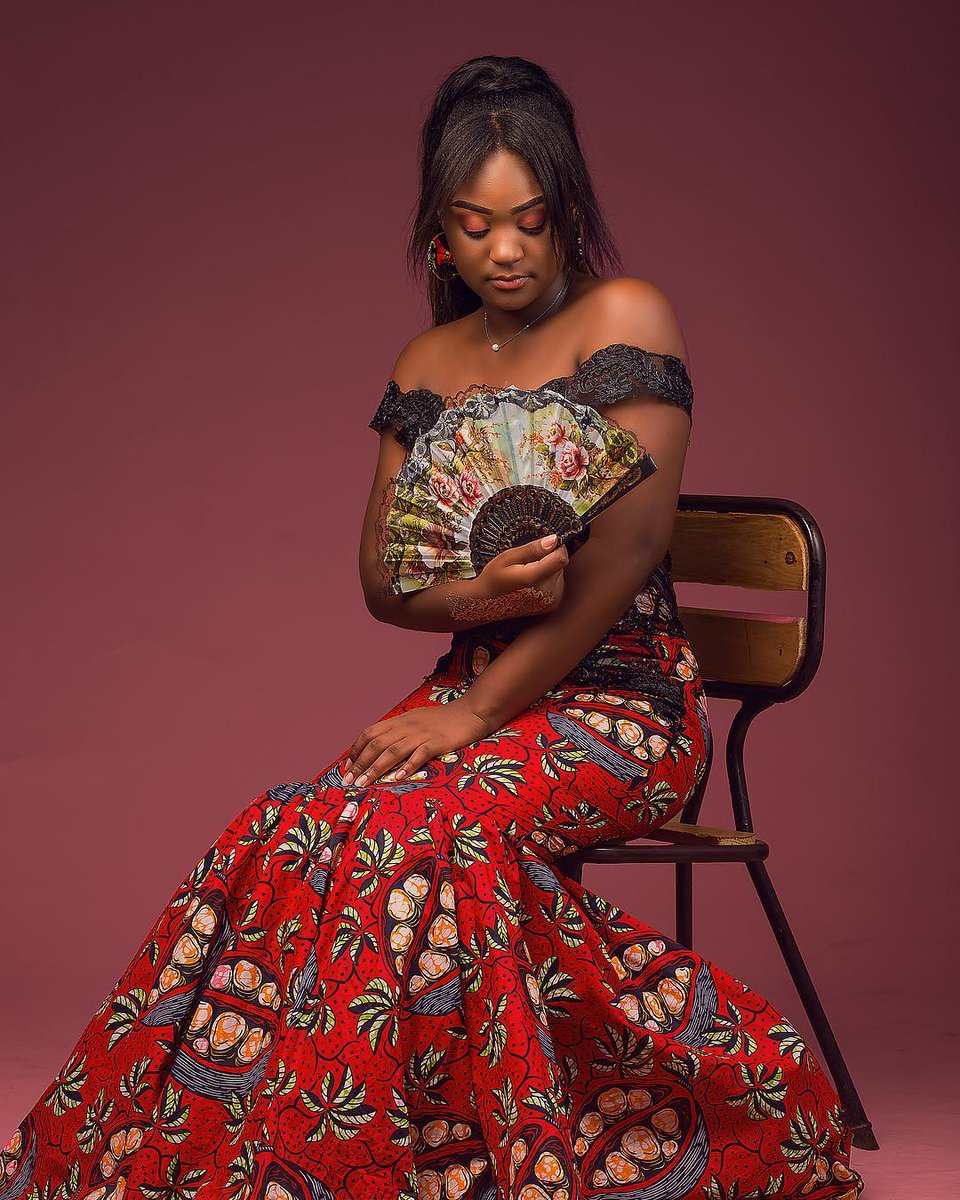 AzzureMode's tweet photo. Rachel Lumena!!! N'est-elle pas sublime? cette femme congolaise en mode Liputa @Rachellumena #Liputa #Congo #femme #beaute #africaine #Azzure #Mode #Fashion https://t.co/1J19yUiOQf