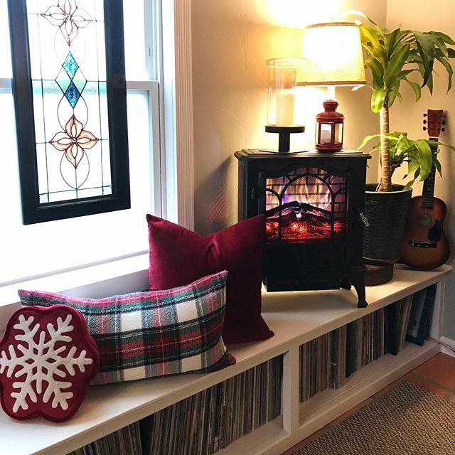 Tahni's tweet photo. Sitting in the rain by my cracking fire. I’ve been working super hard behind the scenes on our new business @resetfolsom. I miss having a fireplace, so a little faux wood stove rolling out of the corner of my eye makes me happy. .
.
.
#biglifesmallhouse … https://t.co/5PTwEF1lpt https://t.co/BJhRFCi3Pv